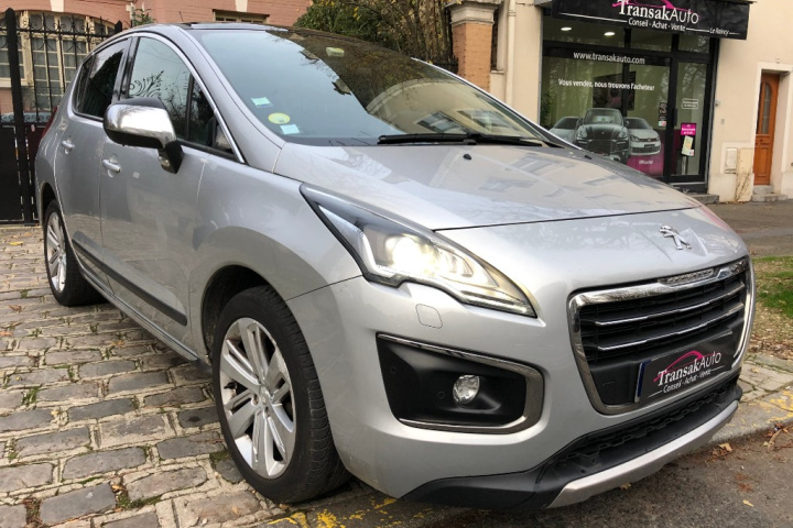 PEUGEOT 3008
