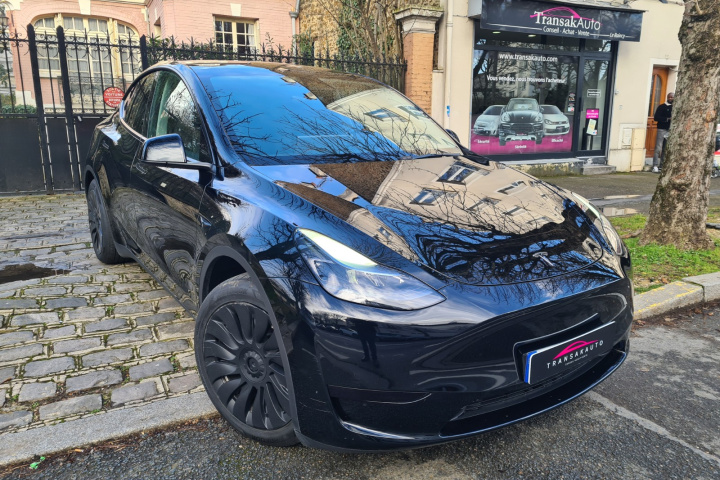 TESLA MODEL Y