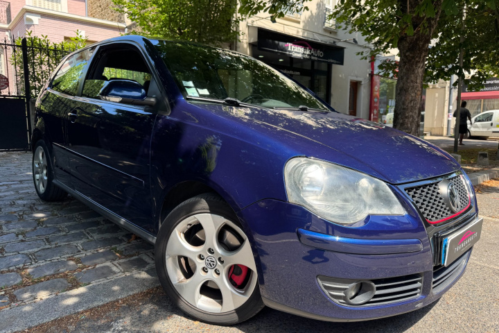 VOLKSWAGEN POLO