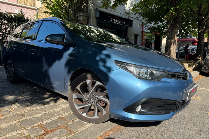 TOYOTA AURIS TOURING SPORTS BUSINESS
