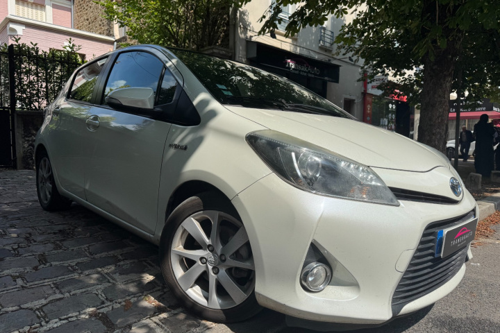 TOYOTA YARIS HYBRIDE