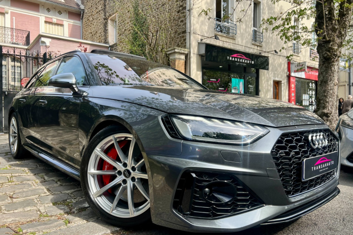 AUDI RS4 AVANT