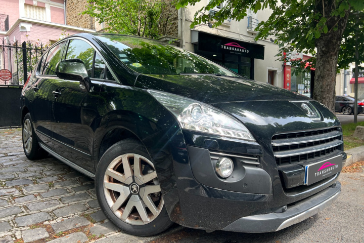 PEUGEOT 3008 HYBRID4