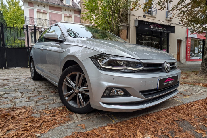 VOLKSWAGEN POLO